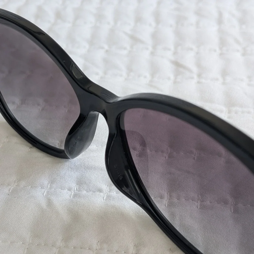 NWT Coach Square Frame Polarized Sunglasses HC8271U L1101‎ w Original Case Black
